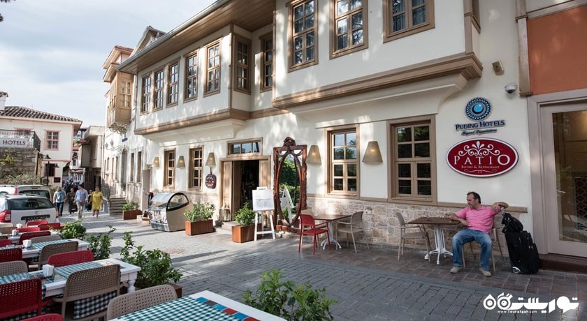 درب ورودی هتل پودینگ مارینا رزیدنس